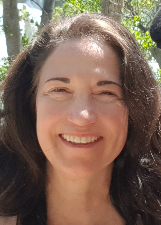 portrait of Pam Campanelli